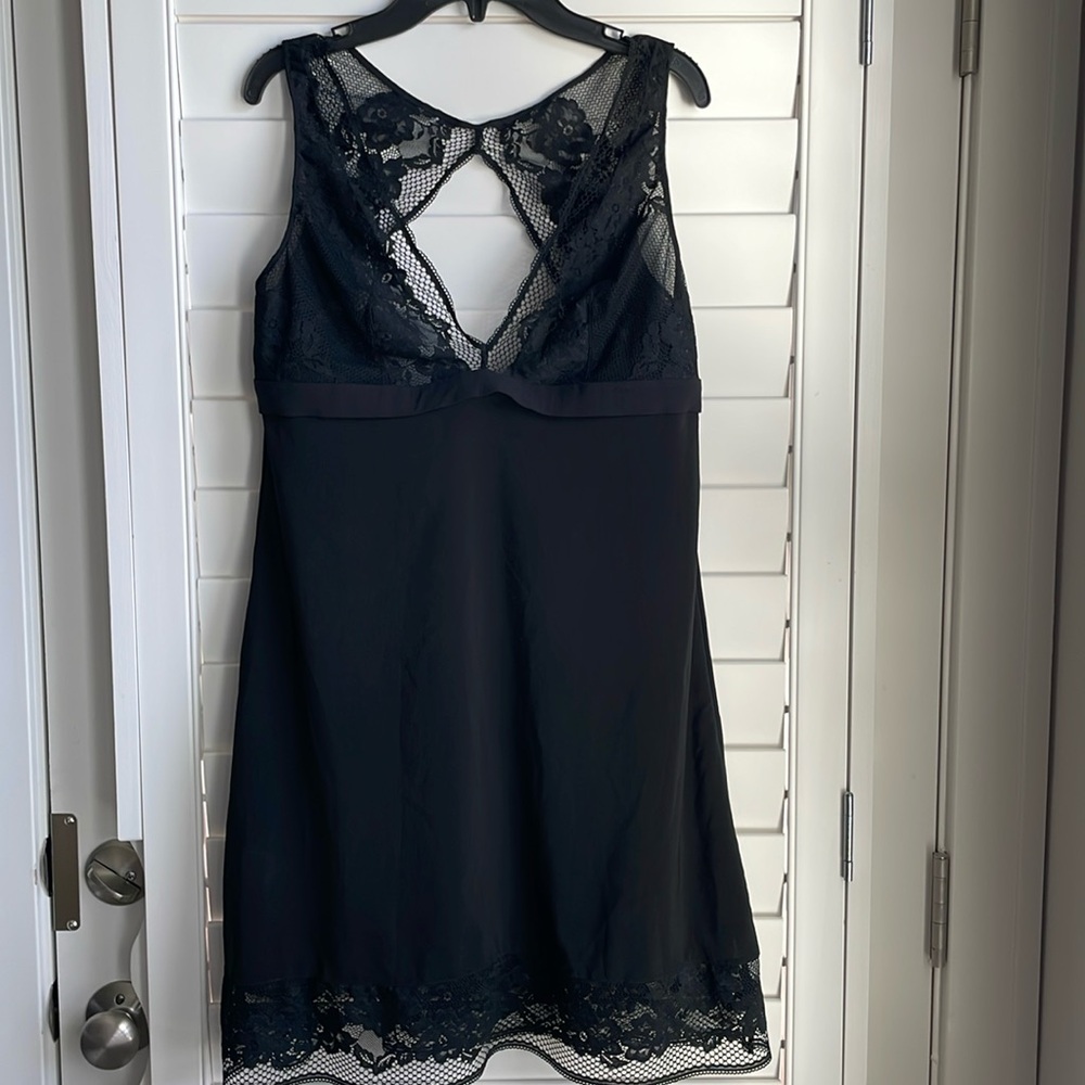 Addiction women's black lacy chemise EUC